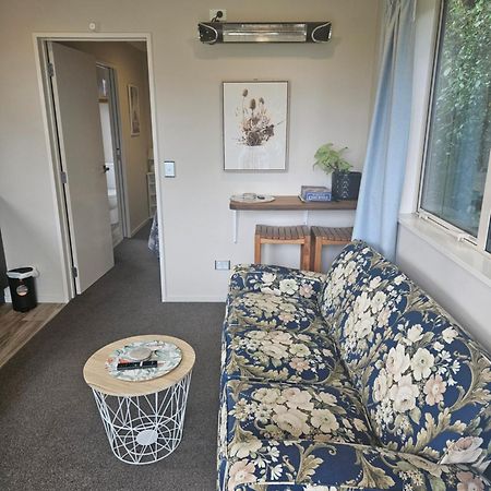Misty Peaks Cottage フォックス・グレイシャー エクステリア 写真